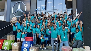 Mercedes-Benz South Africa – Rally to Read volunteers.