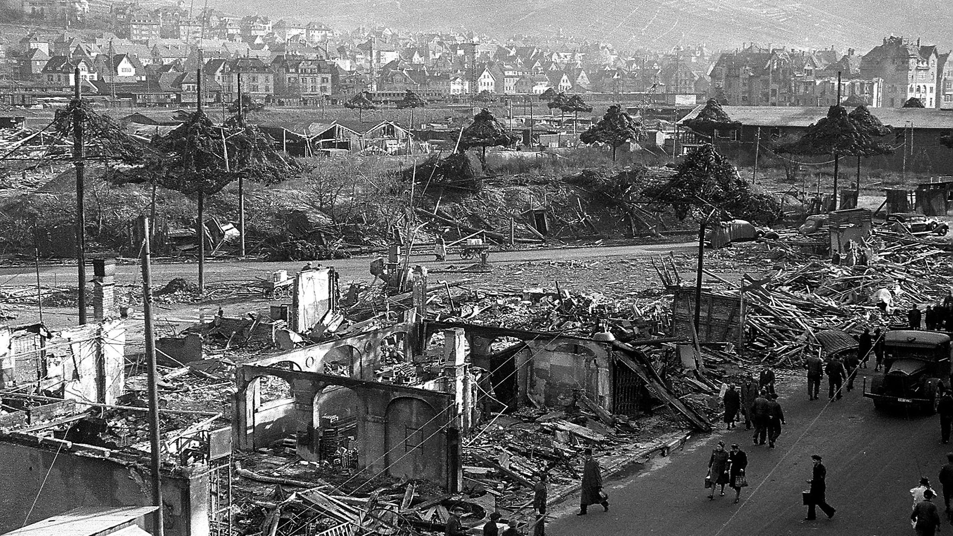 The destroyed Untertürkheim plant.