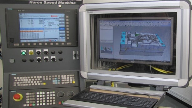 New: Example CNC- Milling machine - each step and machining scope is transparent and available in real-time.