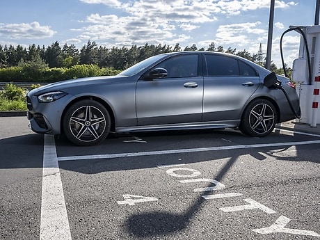 Mercedes-Benz C 300 e Plug_in_Hybrid.