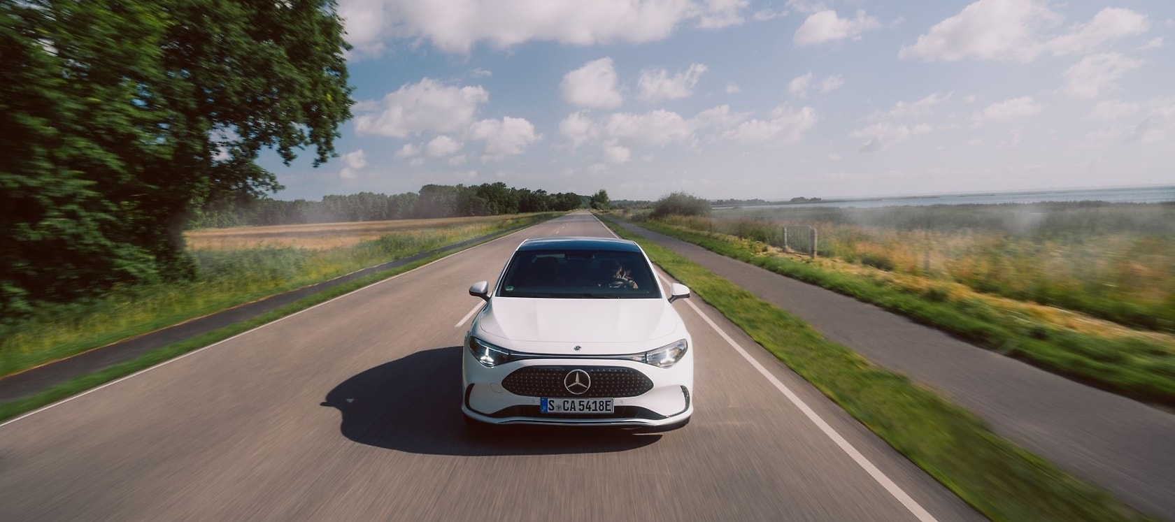 Effizient unterwegs: Der vollelektrische Mercedes-Benz CLA verbindet nachhaltiges Design mit maximaler Reichweite.