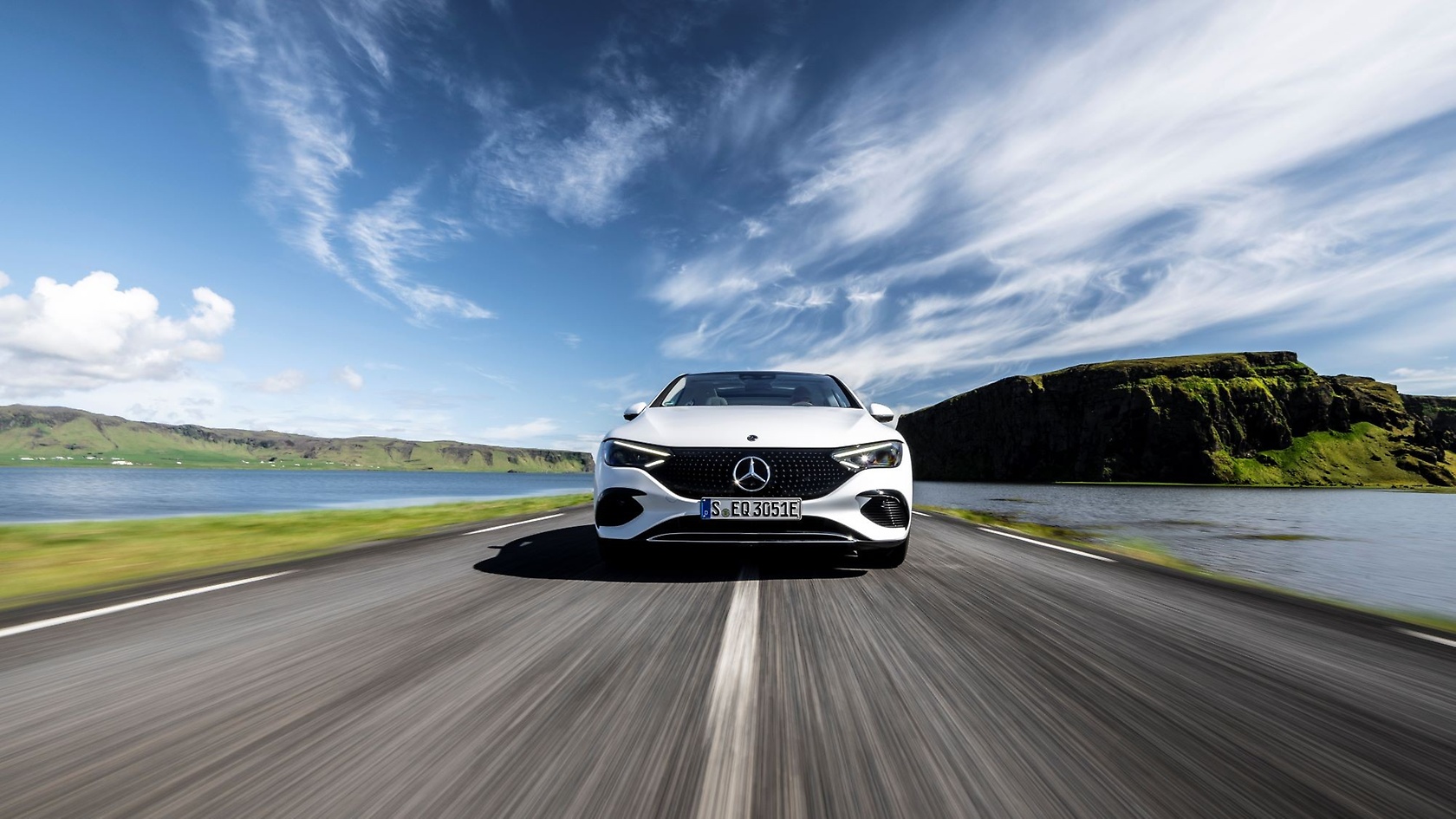 Mercedes-Benz EQE.