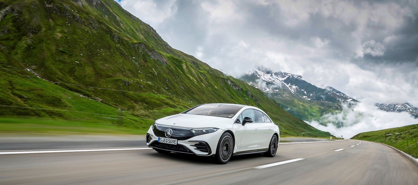 Mercedes-Benz EQS.