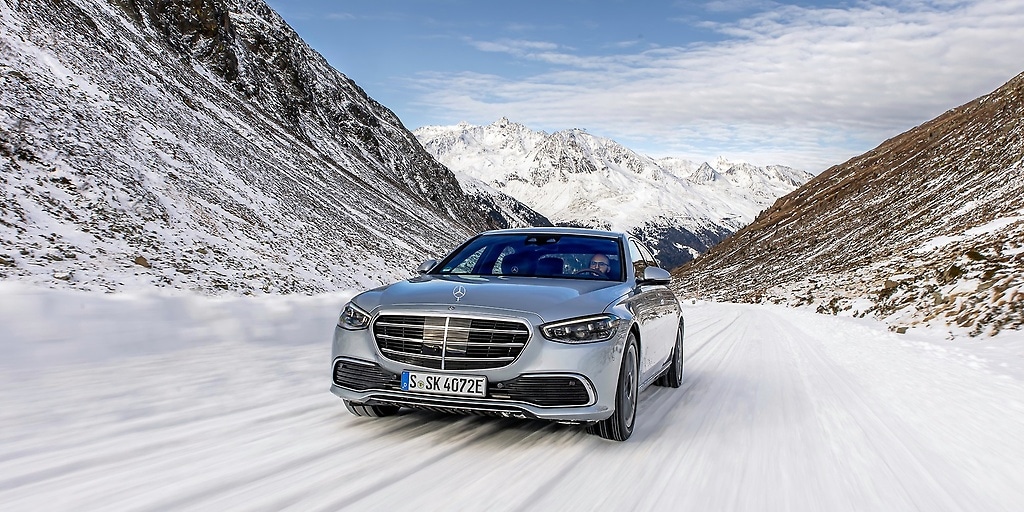 group.mercedes-benz.com