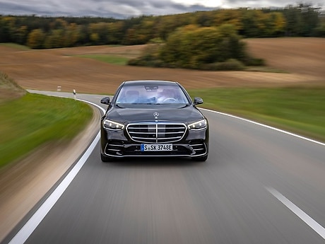 Mercedes-Benz S580.
