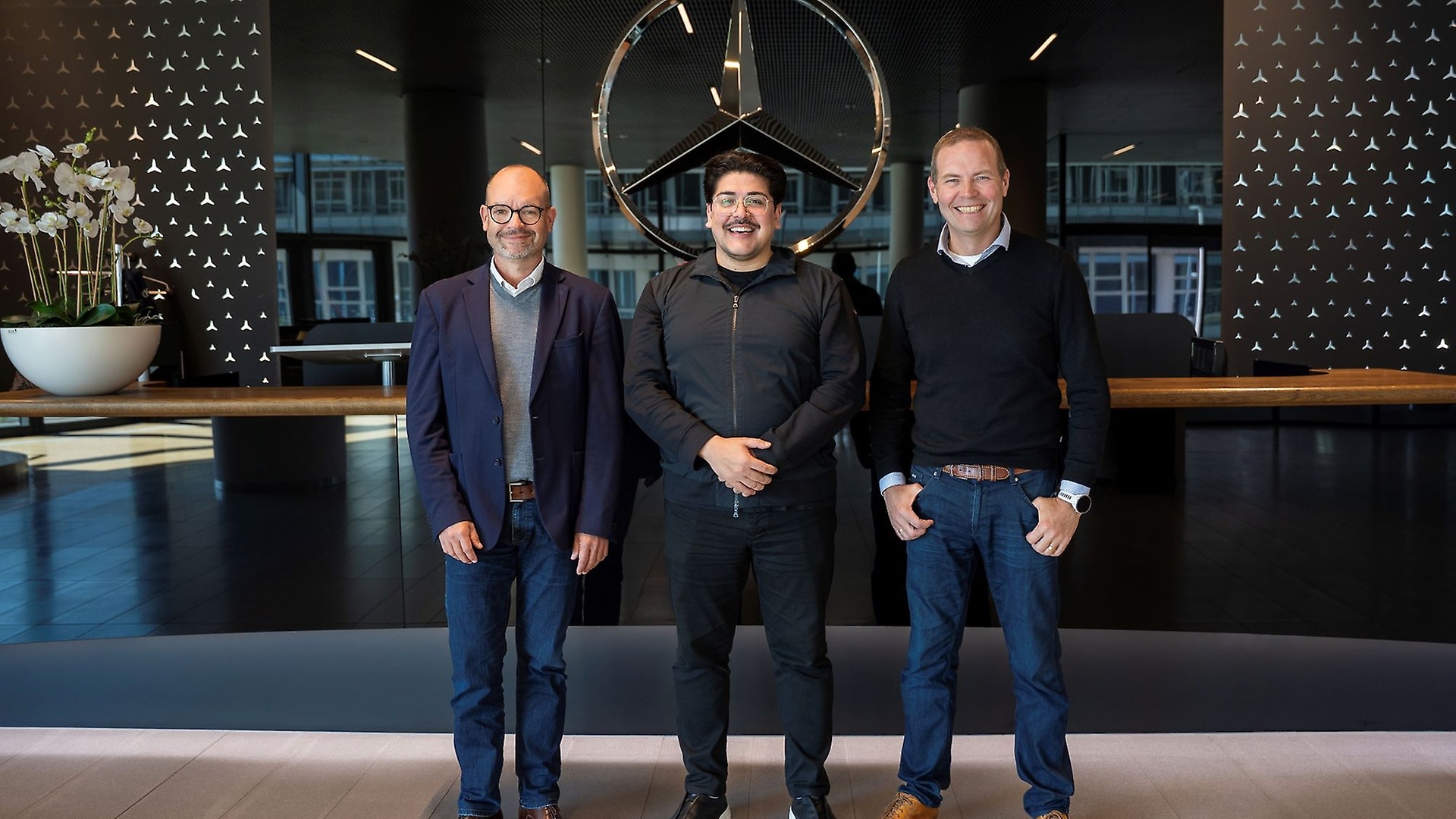 Partnerschaft zur Einbettung von künstlicher Intelligenz in Mercedes Benz Modellen in Nordamerika.