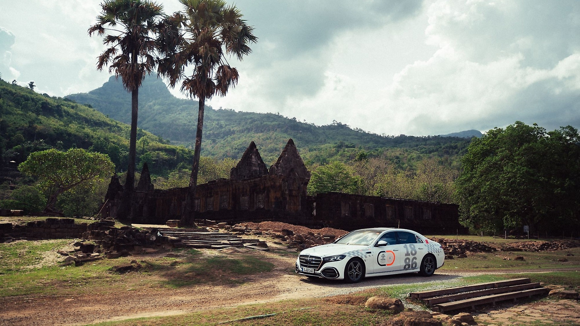  Die neue S-Klasse in Laos! Eindrücke aus Savannakhet und Vat Phou auf ihrer Reise durch Südostasien.