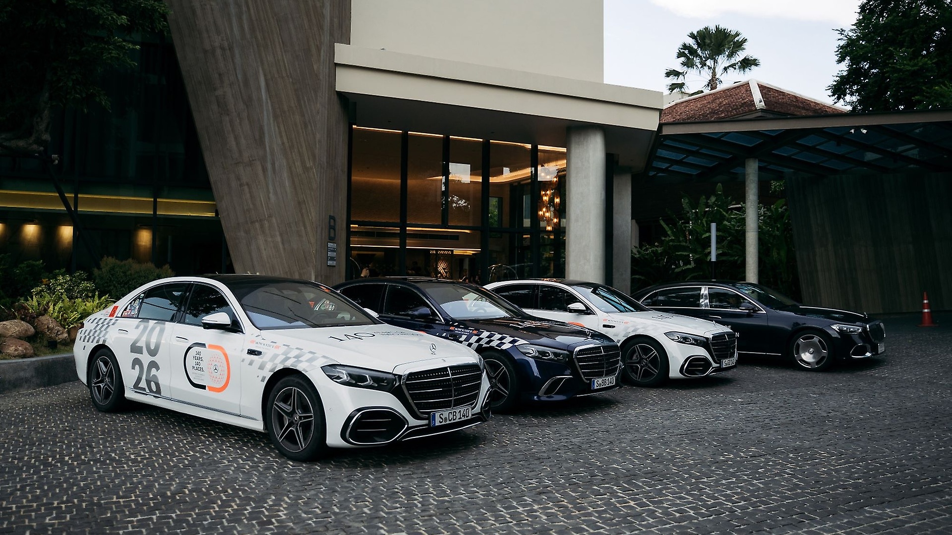 Von urbaner Eleganz bis tropischer Schönheit: Die neue S-Klasse setzt ihre faszinierende Reise im Thailand fort.