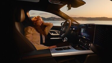 Die neue Markensprache stellt den Menschen in den Mittelpunkt der Mercedes‑Benz Werte.