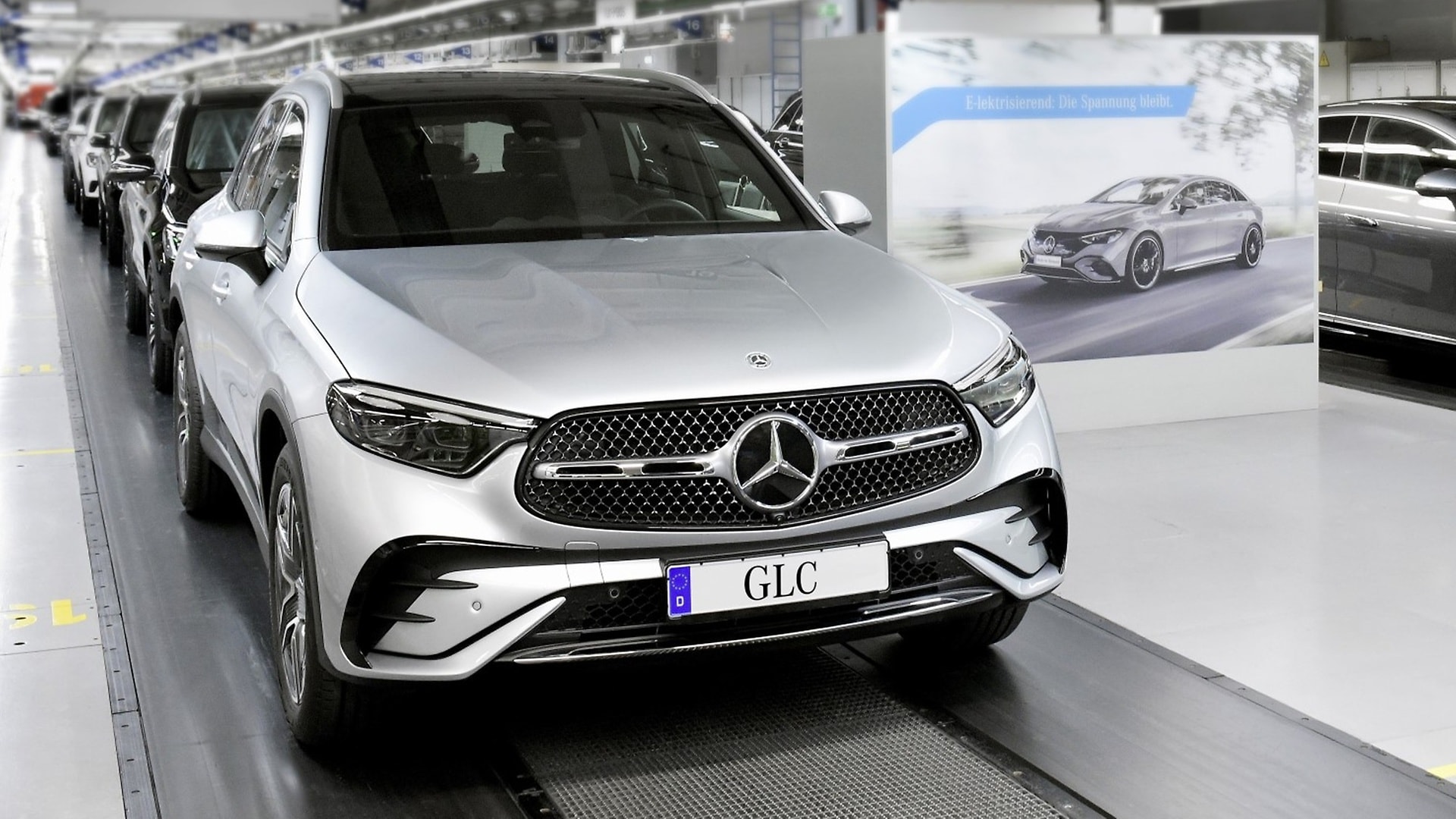 The new Mercedes-Benz GLC is now rolling off the production line in Bremen.