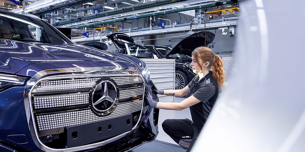 Successful production ramp-up in the Bremen plant. | Mercedes-Benz ...
