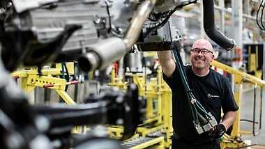 Ein Blick in die Produktion im Mercedes-Benz Werk Charleston.