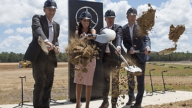 Ground being broken with the shovels: At the official groundbreaking ceremony of the new Sprinter plant of Mercedes-Benz Vans in North Charleston, South Carolina. 