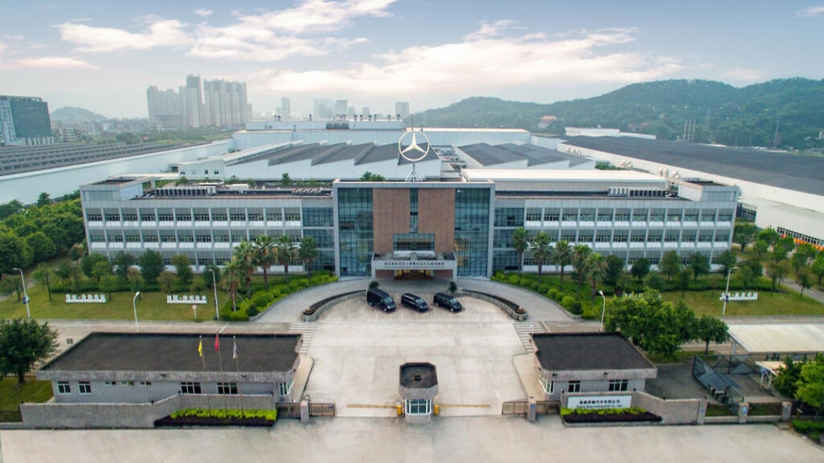 Joint Venture Mercedes-Benz Werk Fujian Benz Automotive Co., Ltd. (FBAC).