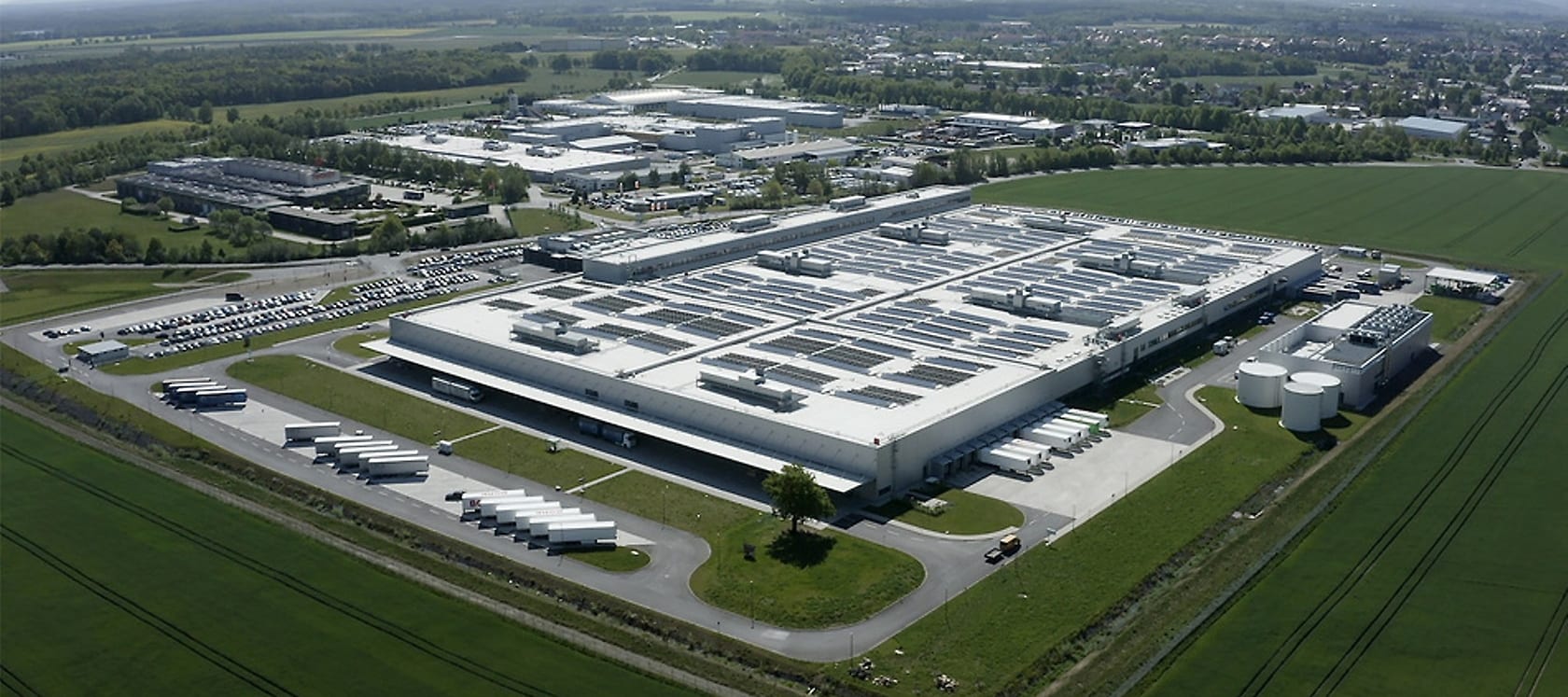 Ein Blick in die Batteriemontage bei der Mercedes-Benz Tochter Accumotive in Kamenz.