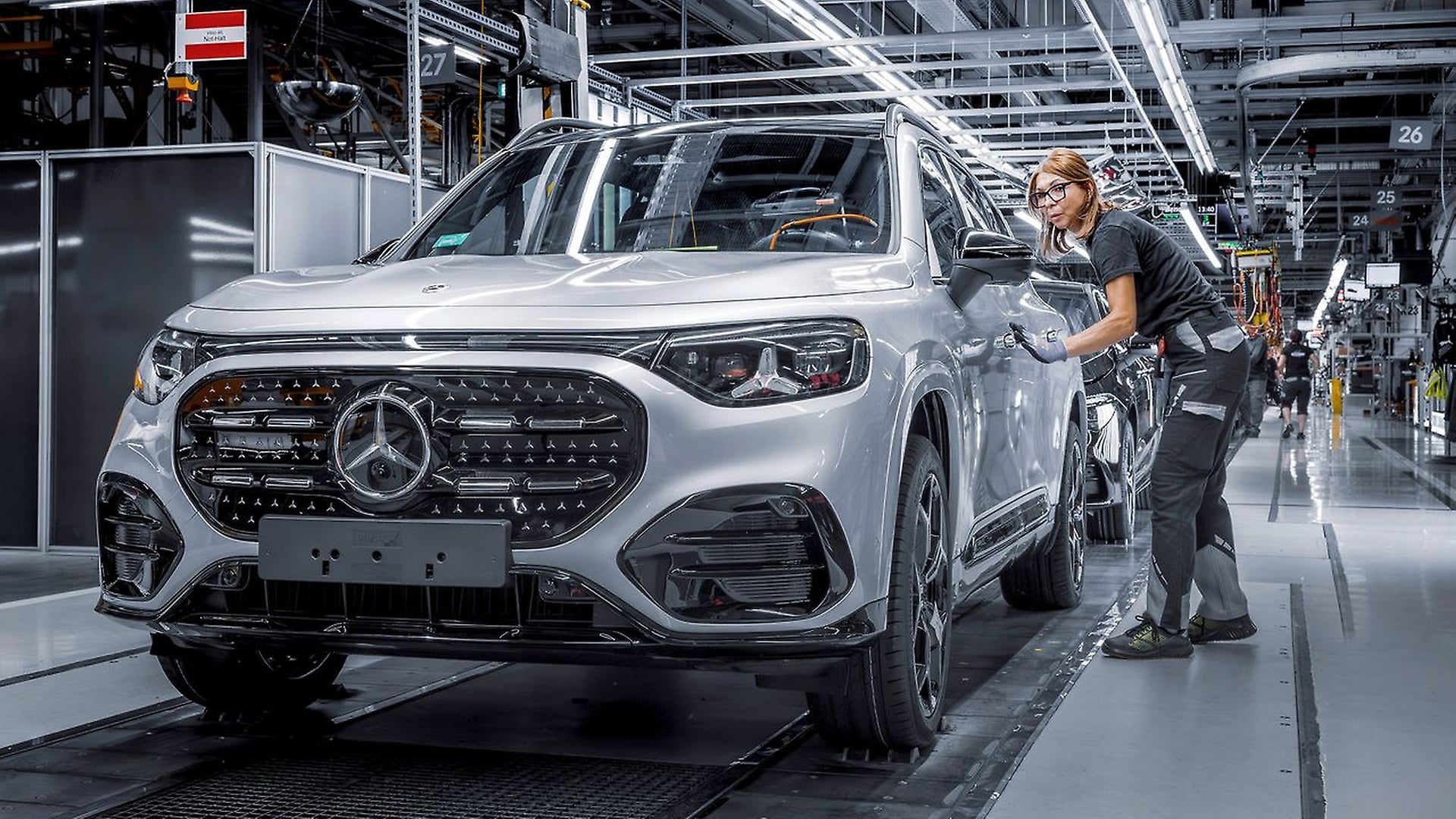A glimpse into production at the Mercedes-Benz plant Kecskemét.
