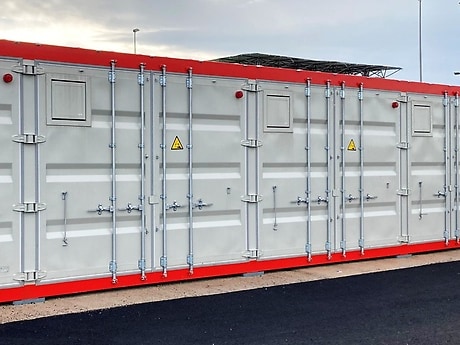 Energy storage device for Fuimicino airport in Rome from reused vehicle batteries.