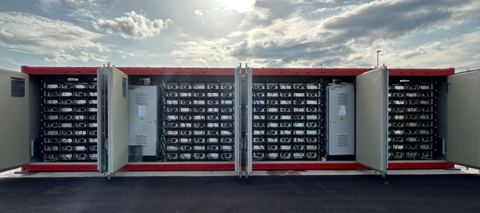 Energy storage device for Fuimicino airport in Rome from reused vehicle batteries.
