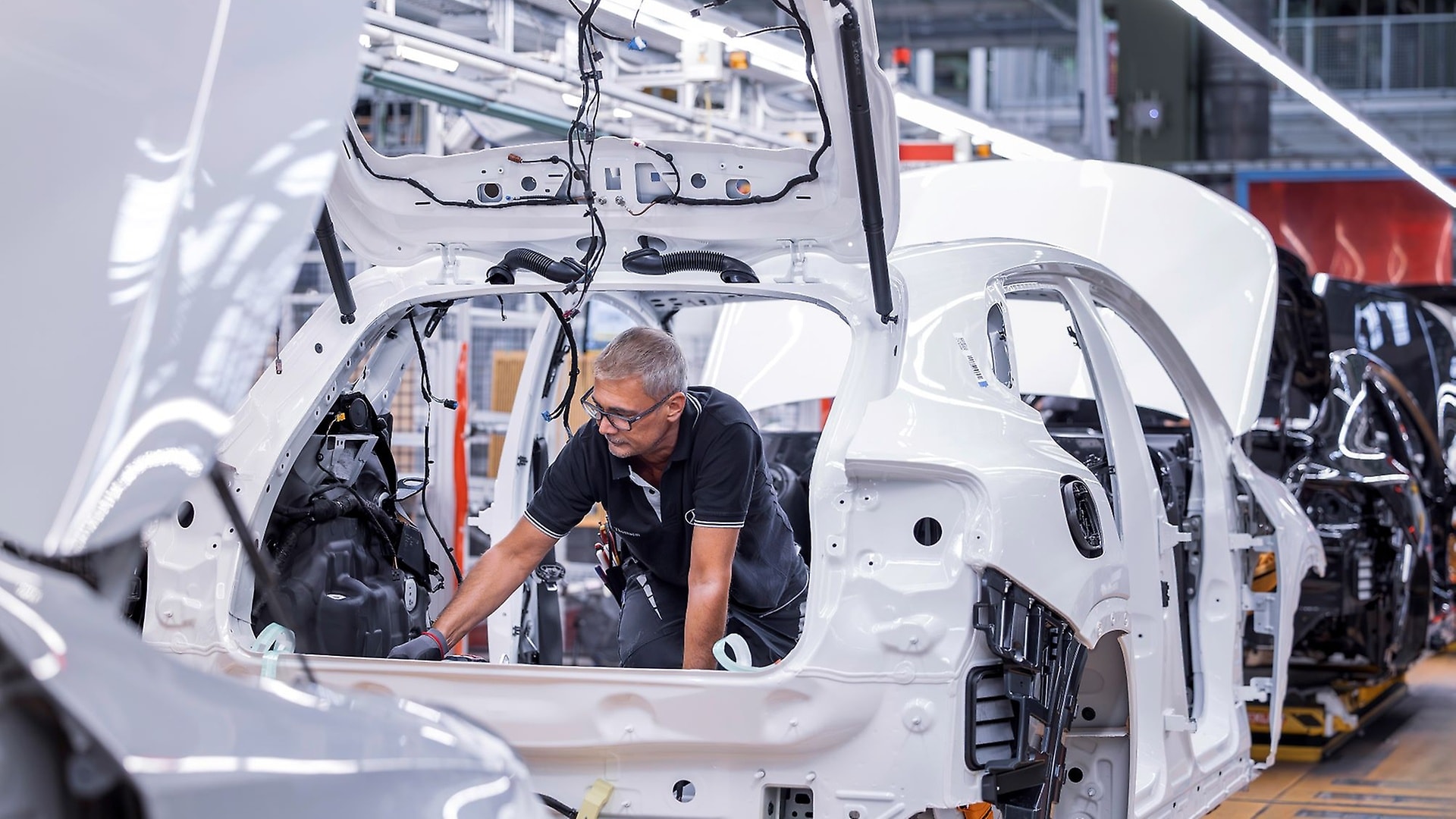 Mercedes-Benz hat im Werk Rastatt die Serienproduktion des neuen GLA gestartet.