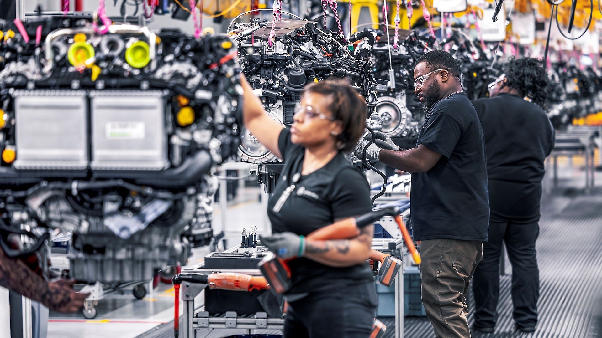 Die Mercedes-Benz U.S. International, Inc. (MBUSI) ist seit 1995 tätig und montiert SUVs sowohl für den US-amerikanischen als auch für den globalen Markt.