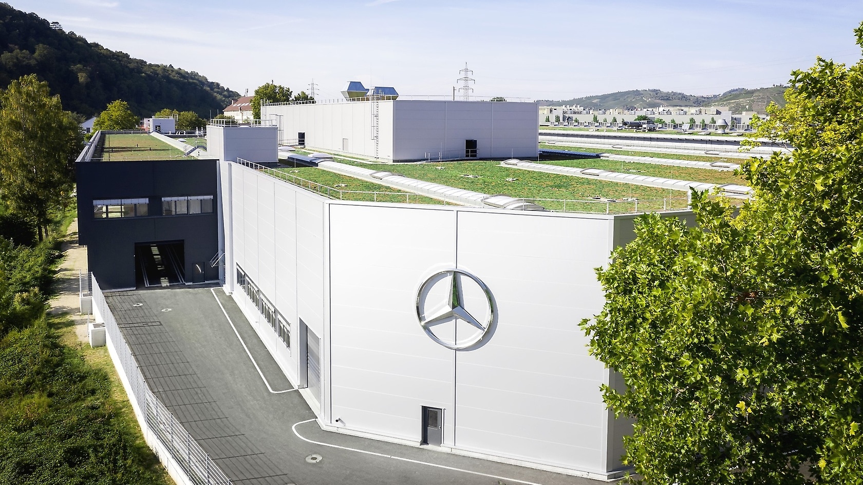 Mercedes-Benz Drive Systems Campus UT