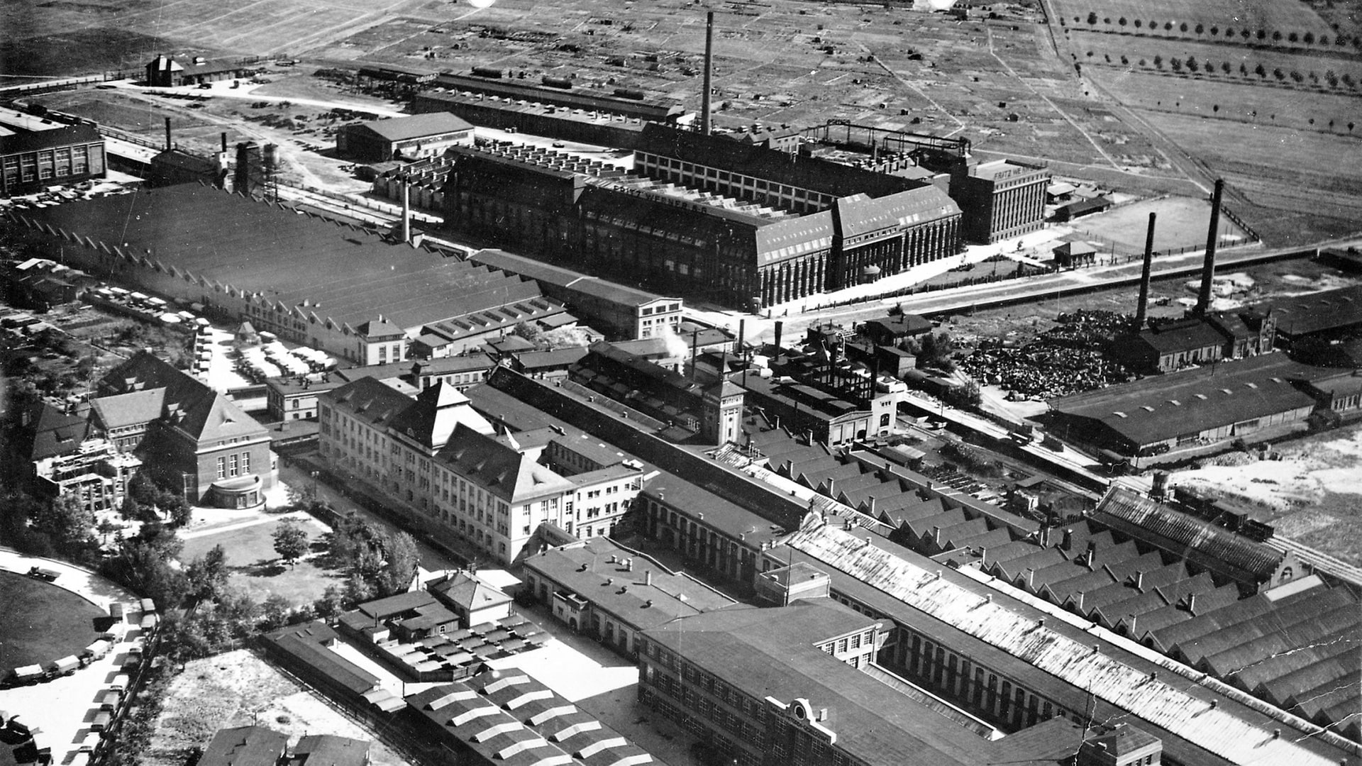 Aerial view of the Berlin-Marienfelde plant.