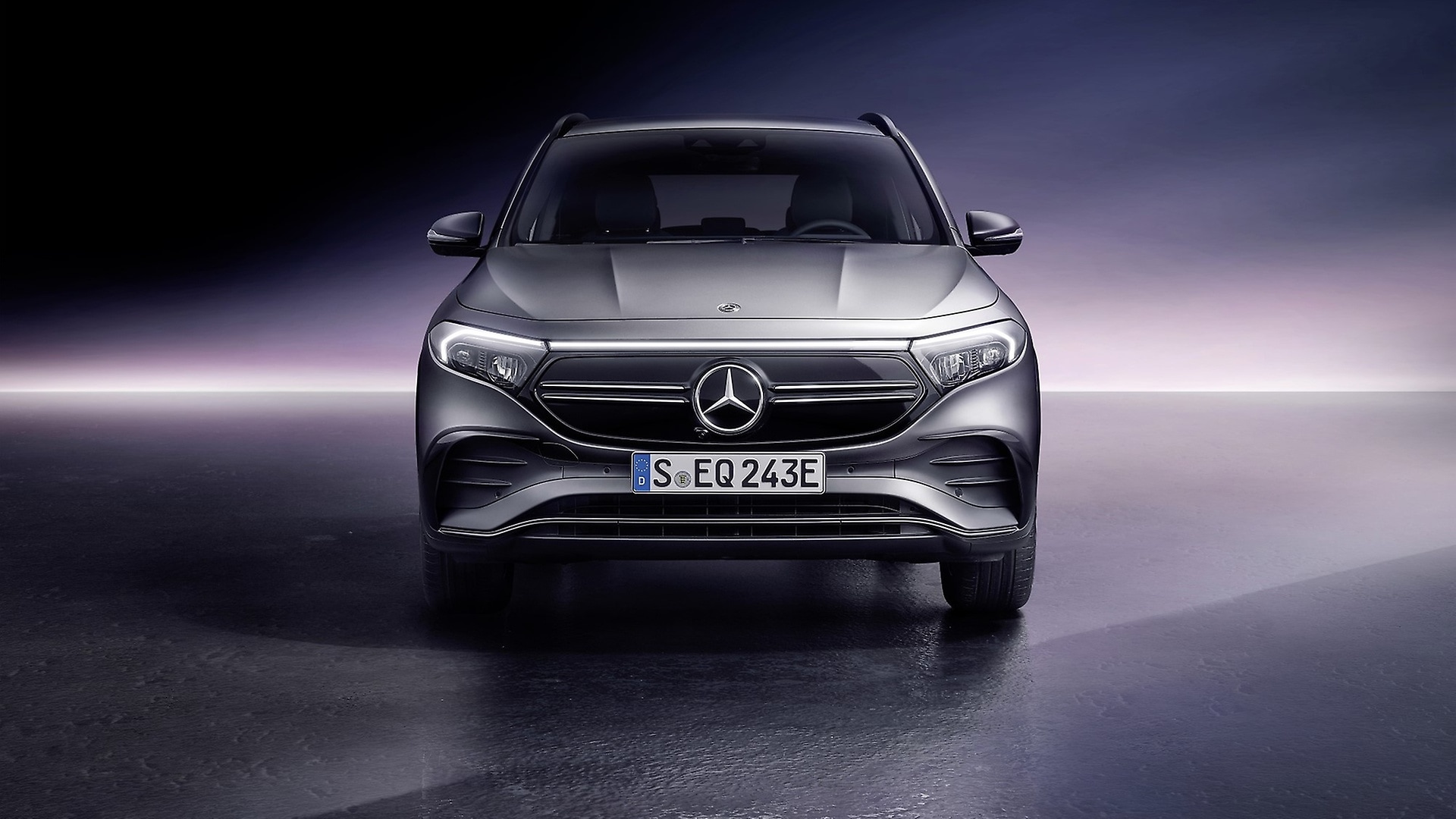 Mercedes-Benz EQA Black-Panel-Design.