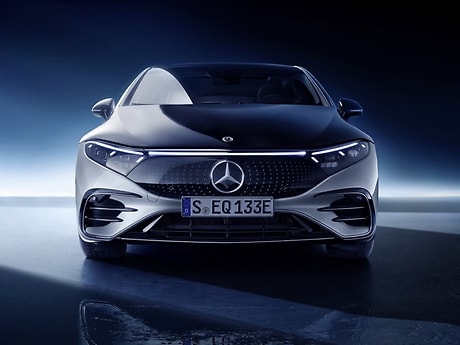Mercedes-Benz EQS Black-Panel-Design.