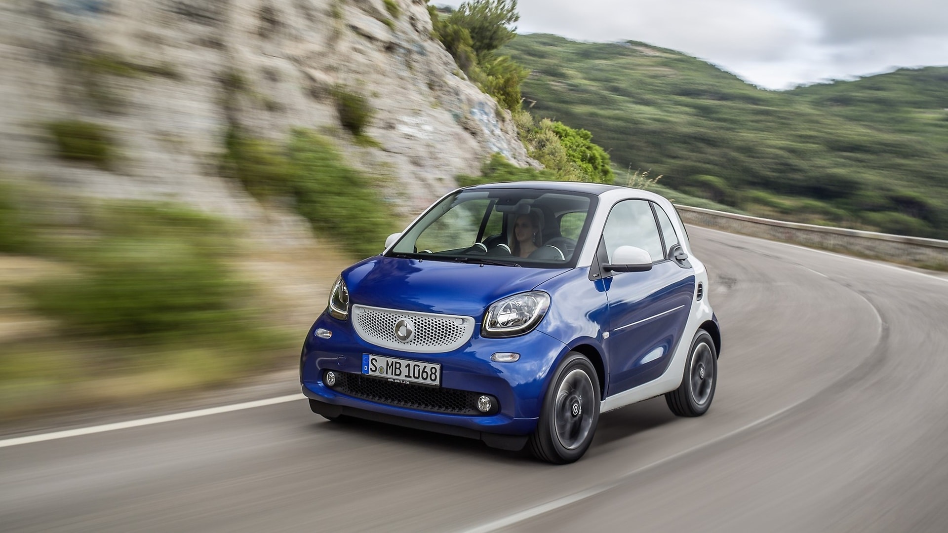 New smart models celebrate their world premiere.