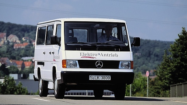 Mercedes-Benz MB 100 minibus with electric drive, 1994. The electrical components come from AEG.