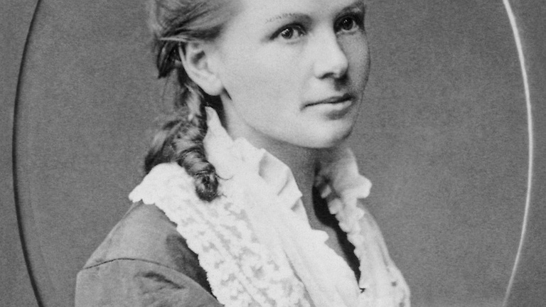Postage stamp for the 175th birthday of Bertha Benz | Mercedes-Benz ...