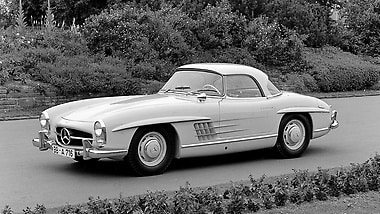 Wurde von großen Weltstars wie Sophia Loren gefahren: Der Mercedes-Benz 300 SL Flügeltürer.