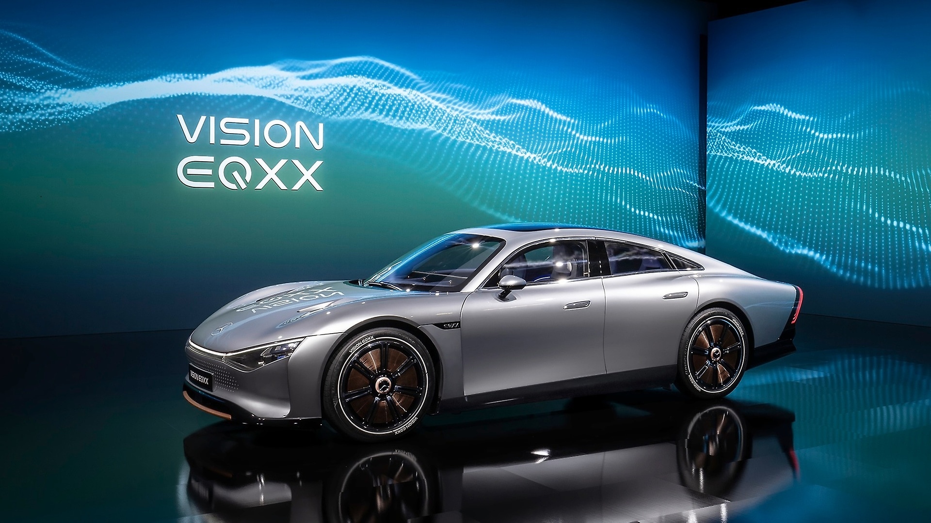 The VISION EQXX shows how Mercedes-Benz envisions the future of the electric car.