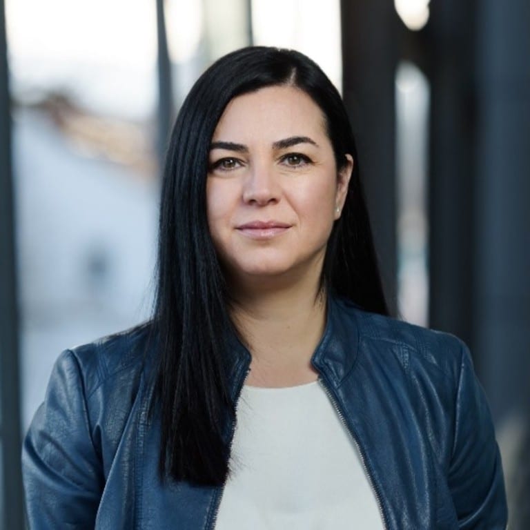 Sofia Stauber, Leiterin Strategische Ausrichtung & Transformation Mercedes-Benz Operations, Gründerin D.SHIFT.