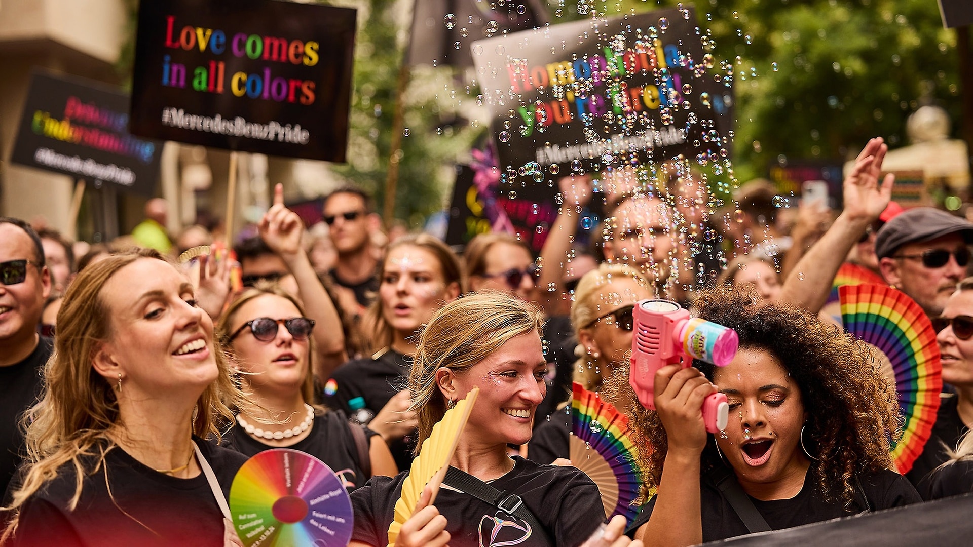 The employees demonstrate for acceptance and respect at the Stuttgart PRIDE.