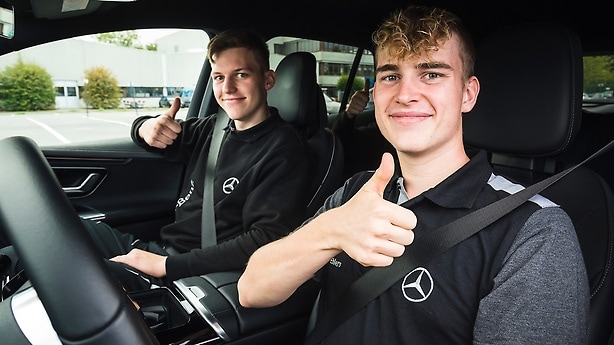 The biggest driving campaign for employees at Mercedes-Benz: "Get in!"