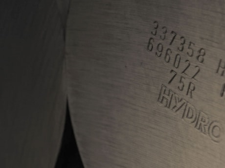 Low CO₂ aluminium at Mercedes-Benz.